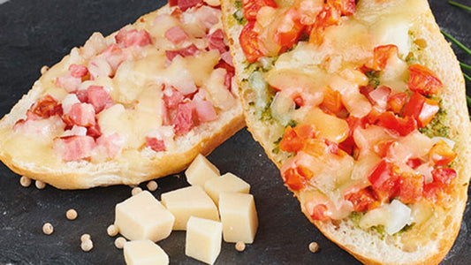 Käsebaguette mit dem leckeren Käse aus der Atta Höhle