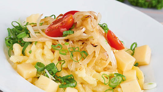 Käsespätzle mit Käse aus der Atta Höhle
